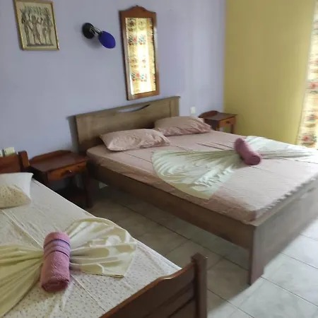 Hotel de apartamente Ifigenia Plaz