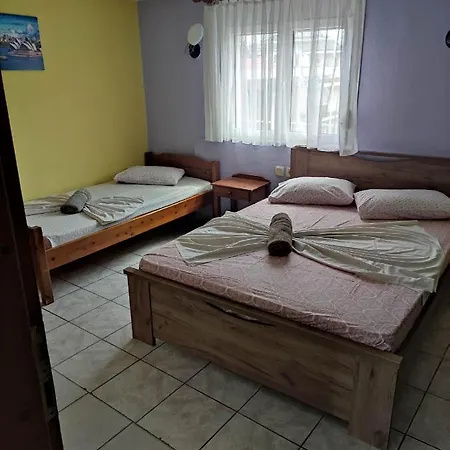 Ifigenia Plaz * Paralía