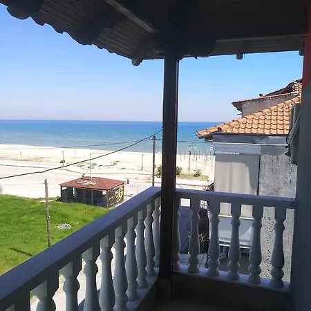 Ifigenia Plaz * Paralía