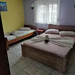 Ifigenia Plaz * Paralía