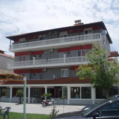 Ξενοδοχείο με διαμερίσματα Ifigenia Plaz